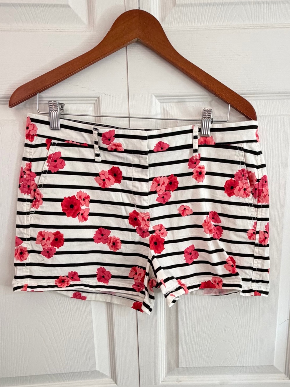ELLE Women’s Size 8 Floral Striped Stretch Cotton Chino Shorts Pink Black White